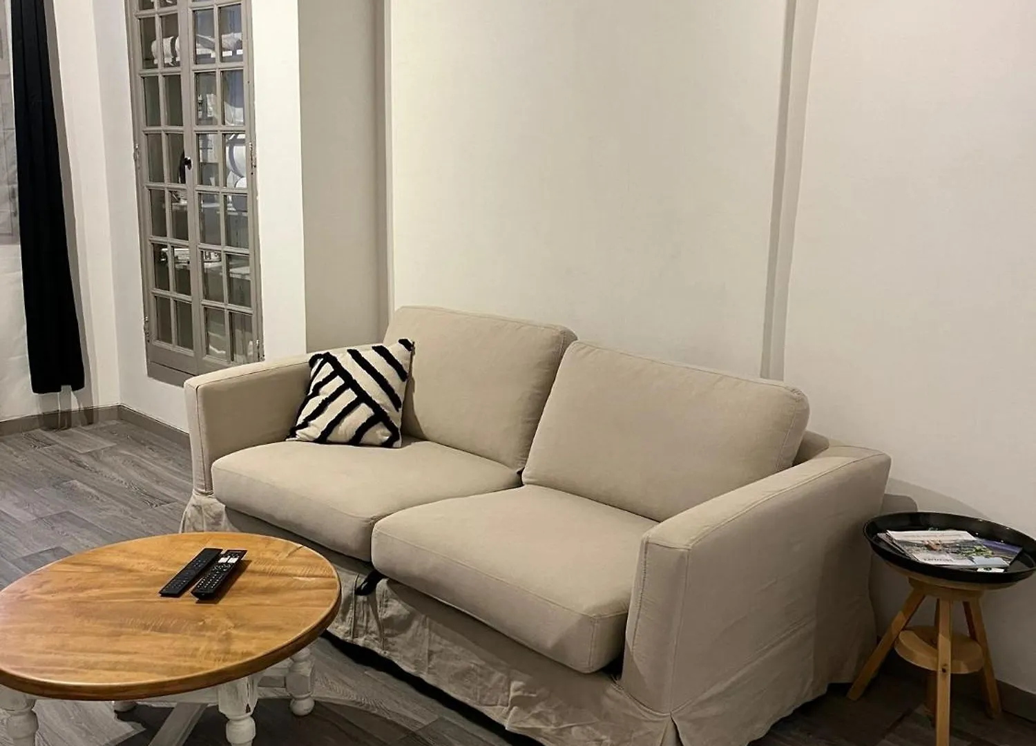 Studio Charmant Au Coeur De Carpentras Διαμέρισμα